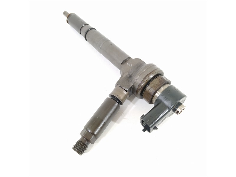 Recambio de inyector para opel astra h berlina essentia referencia OEM IAM 0445110174  