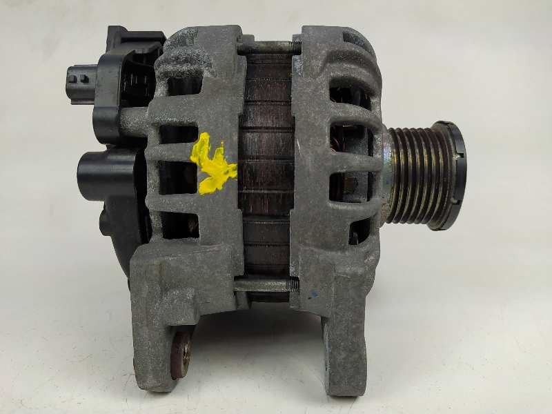 Recambio de alternador para renault captur dynamique referencia OEM IAM 231008593R  