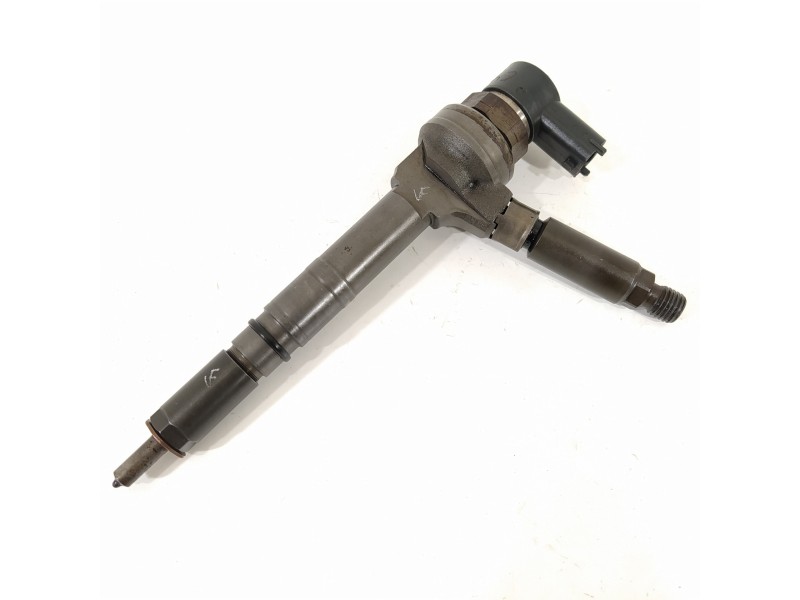 Recambio de inyector para opel astra h berlina essentia referencia OEM IAM 0445110174  