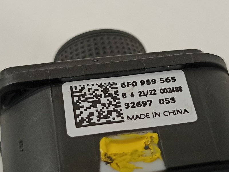 Recambio de mando retrovisor para seat arona xperience referencia OEM IAM 6F0959565  