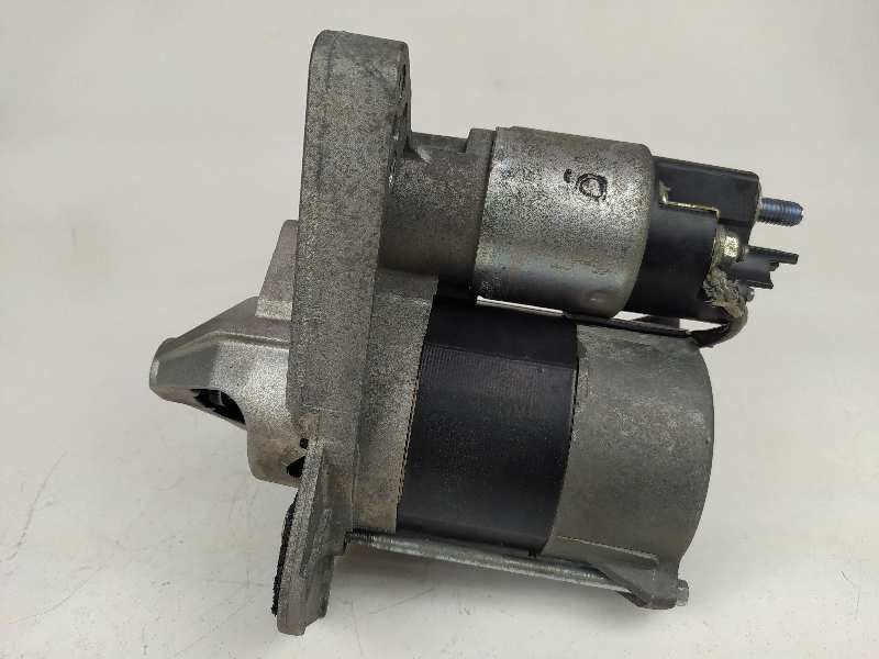 Recambio de motor arranque para renault captur dynamique referencia OEM IAM 233007970R  