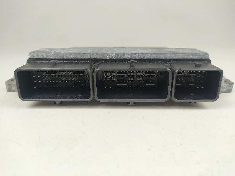 Recambio de centralita motor uce para renault captur dynamique referencia OEM IAM 237103352R 237104736R 141761133