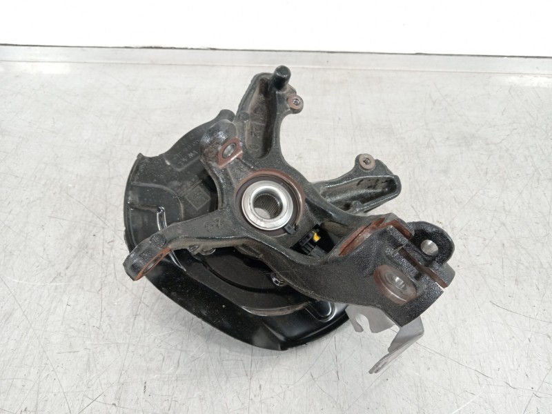 Recambio de mangueta delantera derecha para seat arona xperience referencia OEM IAM 2Q0407256AD  