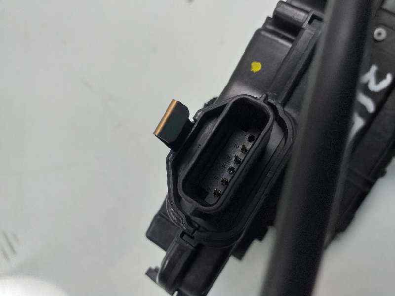 Recambio de cerradura puerta delantera derecha para renault captur dynamique referencia OEM IAM 805020401R  