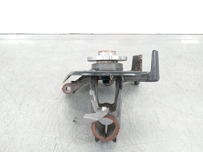 Recambio de mangueta delantera izquierda para seat arona xperience referencia OEM IAM 2Q0407255AD  