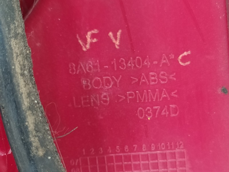 Recambio de piloto trasero derecho para ford fiesta (cb1) trend referencia OEM IAM 8A6113404AC  