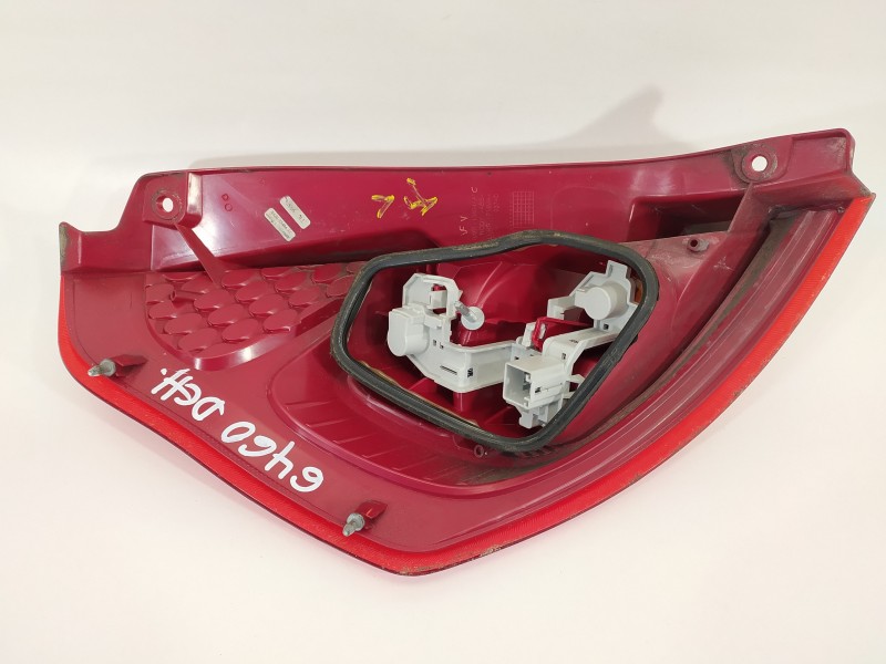 Recambio de piloto trasero derecho para ford fiesta (cb1) trend referencia OEM IAM 8A6113404AC  