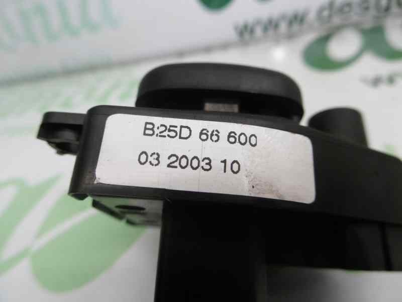 Recambio de mando retrovisor para mazda 2 berlina (dy) 1.4 crtd active referencia OEM IAM B25D66600  