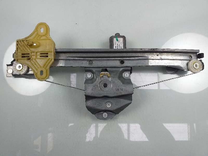Recambio de elevalunas trasero derecho para renault captur dynamique referencia OEM IAM 827009380R 128001071E 
