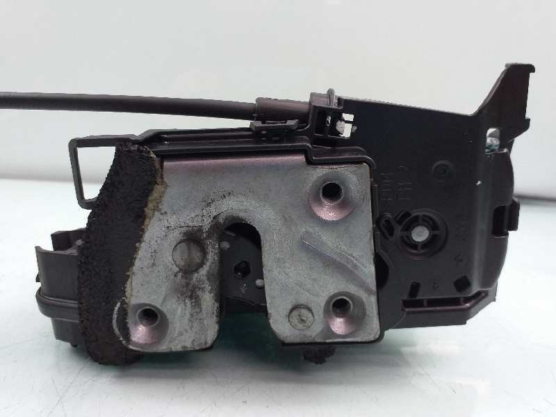 Recambio de cerradura puerta trasera derecha para renault captur dynamique referencia OEM IAM 825008835R  