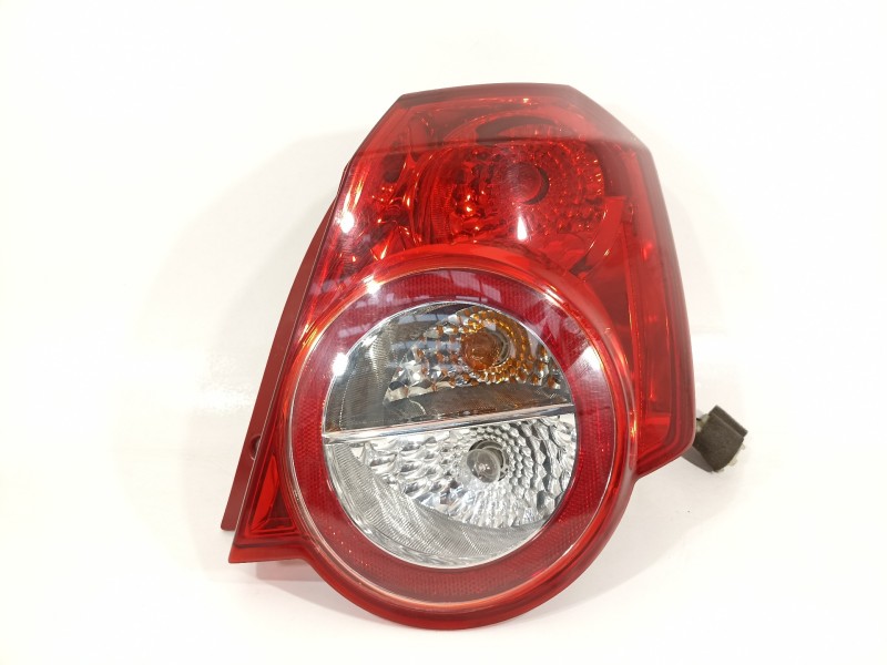 Recambio de piloto trasero derecho para chevrolet aveo ls referencia OEM IAM   