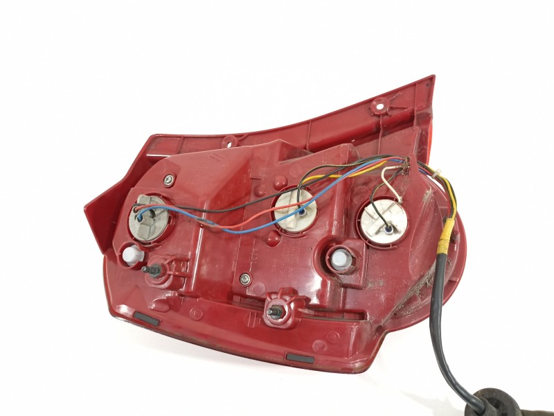 Recambio de piloto trasero derecho para chevrolet aveo ls referencia OEM IAM   