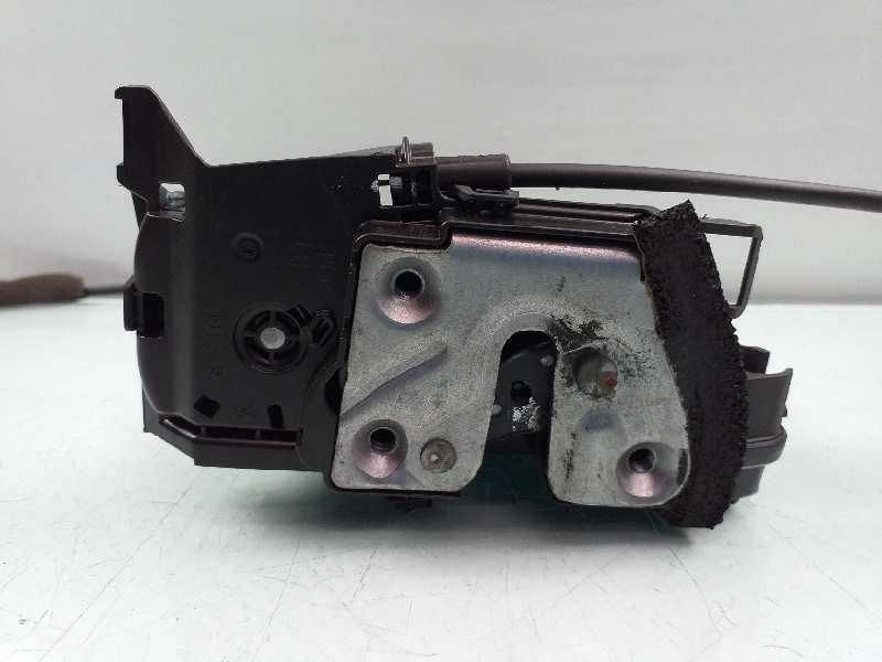 Recambio de cerradura puerta trasera izquierda para renault captur dynamique referencia OEM IAM 825019935R  