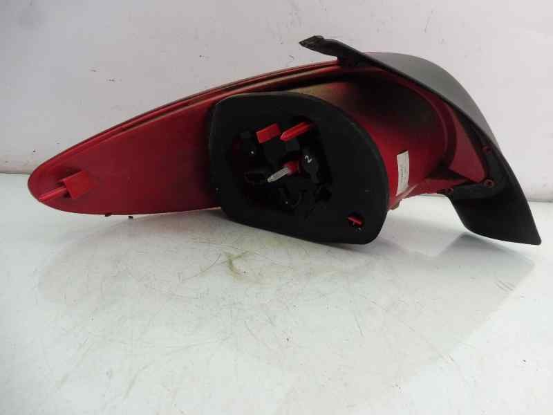 Recambio de piloto trasero derecho para peugeot 206+ básico referencia OEM IAM 9685618180  