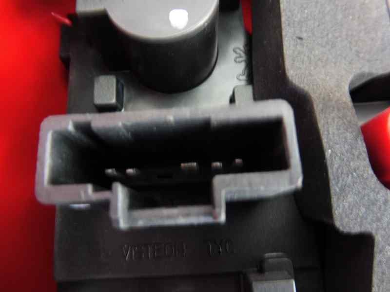 Recambio de piloto trasero derecho para peugeot 206+ básico referencia OEM IAM 9685618180  