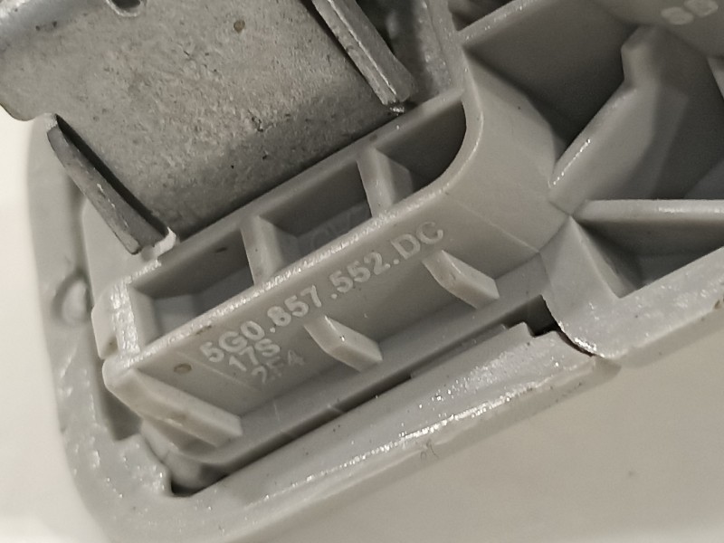 Recambio de parasol derecho para seat arona xperience referencia OEM IAM 5G0857552DC  