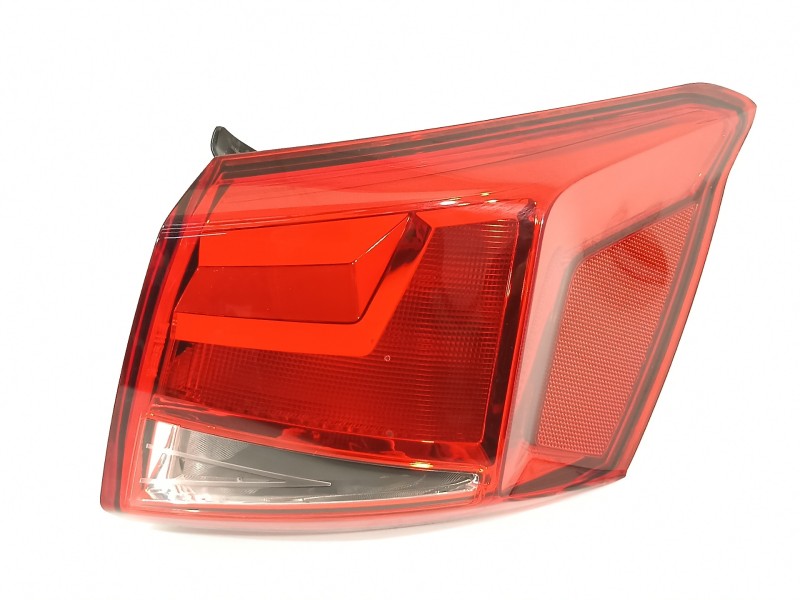 Recambio de piloto trasero derecho para seat arona xperience referencia OEM IAM 6F6945068B  