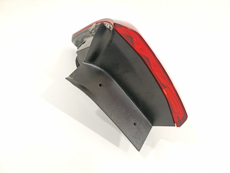 Recambio de piloto trasero derecho para seat arona xperience referencia OEM IAM 6F6945068B  