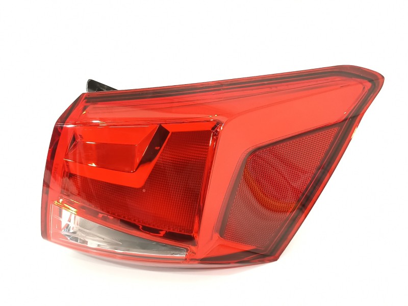 Recambio de piloto trasero derecho para seat arona xperience referencia OEM IAM 6F6945068B  