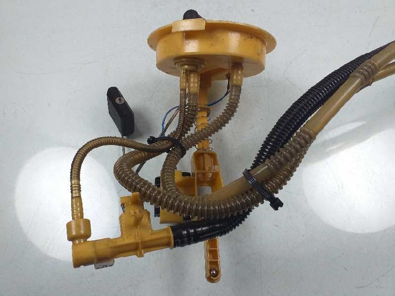 Recambio de bomba combustible para bmw serie 1 berlina (e81/e87) 120d referencia OEM IAM 6763888 A2C53025289 03020603