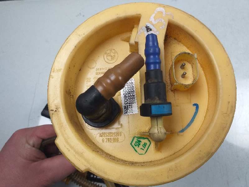 Recambio de bomba combustible para bmw serie 1 berlina (e81/e87) 120d referencia OEM IAM 6763888 A2C53025289 03020603