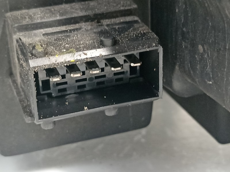 Recambio de faro derecho para citroën c5 berlina attraction referencia OEM IAM 9650055880  