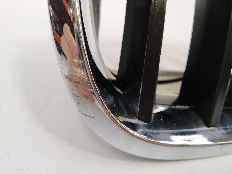 Recambio de rejilla delantera para bmw x6 (e71) 3.5d referencia OEM IAM 51317157687 51137171395 