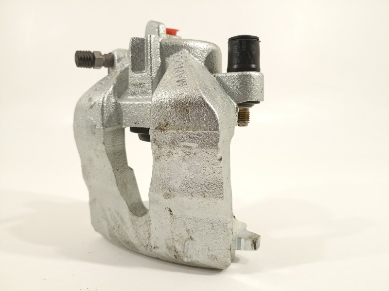 Recambio de pinza freno delantera derecha para seat arona xperience referencia OEM IAM 2Q0615106AJ  