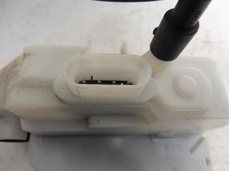 Recambio de cerradura puerta delantera derecha para renault twingo dynamique referencia OEM IAM 757532  