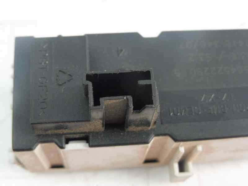 Recambio de pantalla multifuncion para peugeot 308 premium referencia OEM IAM 9664522280  