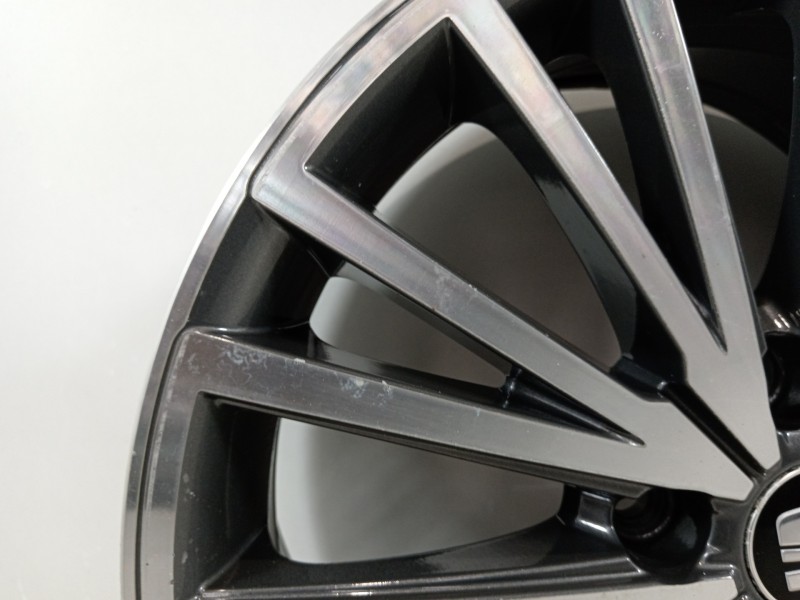 Recambio de llanta para seat leon st (5f8) style referencia OEM IAM 5F0601025Q  