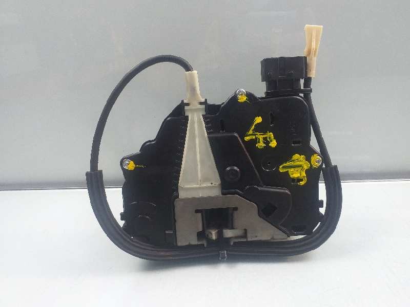 Recambio de cerradura puerta delantera derecha para opel corsa e business referencia OEM IAM 13431840  