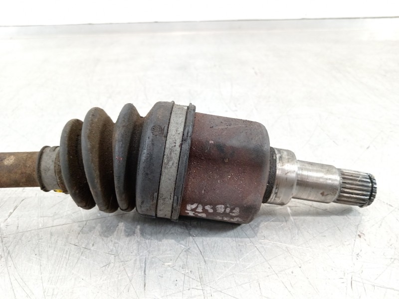 Recambio de transmision delantera izquierda para ford fiesta (cb1) ambiente referencia OEM IAM 8V513B437AAA  