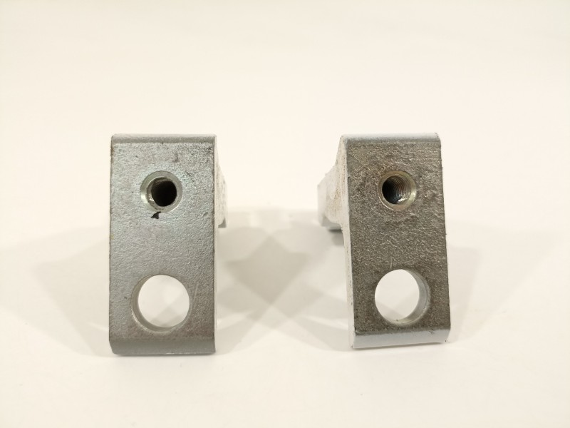 Recambio de bisagra puerta para seat arona xperience referencia OEM IAM 8X0831404E  