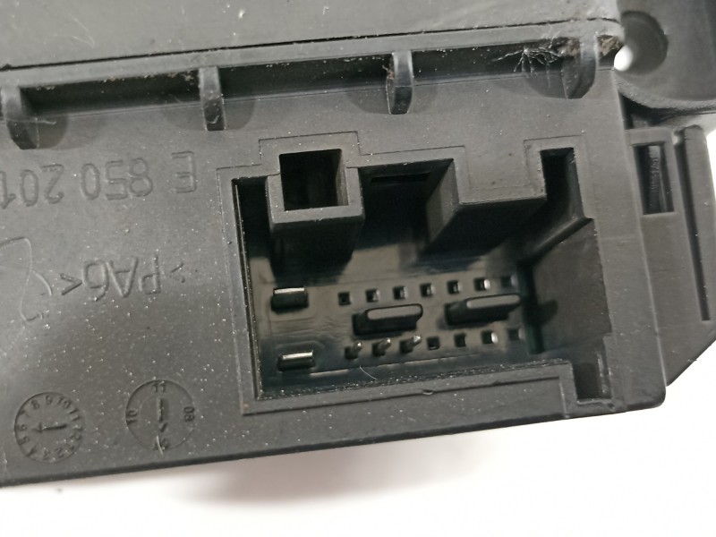 Recambio de motor elevalunas trasero izquierdo para volkswagen polo (6r1) advance referencia OEM IAM 6R0959811B  