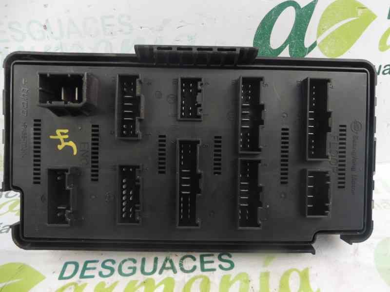 Recambio de caja reles / fusibles para ssangyong actyon 200 xdi referencia OEM IAM 07A17D AK61880076 