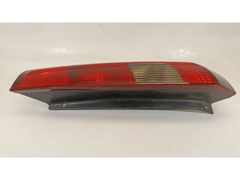 Recambio de piloto trasero derecho para ford fiesta (cbk) ambiente referencia OEM IAM 2S5113A602B  