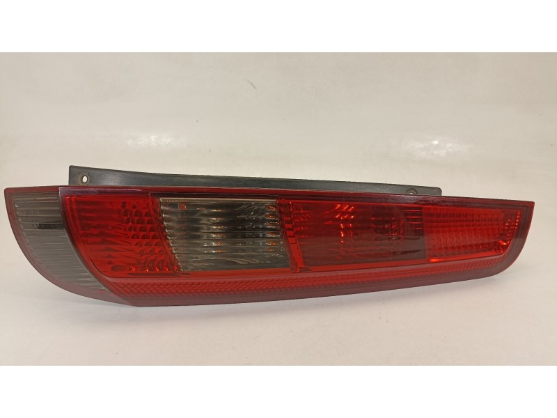 Recambio de piloto trasero derecho para ford fiesta (cbk) ambiente referencia OEM IAM 2S5113A602B  