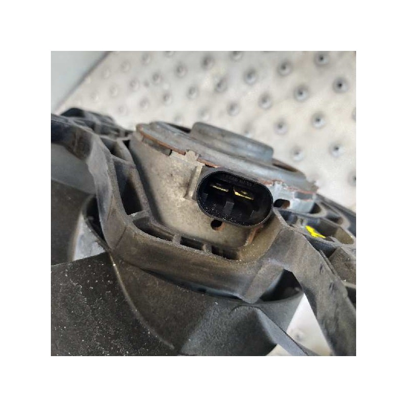 Recambio de electroventilador para renault trafic caja cerrada (ab 4.01) doble cabina l1h1 2,7t referencia OEM IAM 8200662039 93