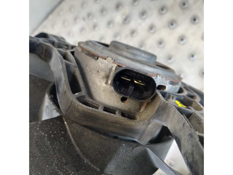 Recambio de electroventilador para renault trafic caja cerrada (ab 4.01) doble cabina l1h1 2,7t referencia OEM IAM 8200662039 93