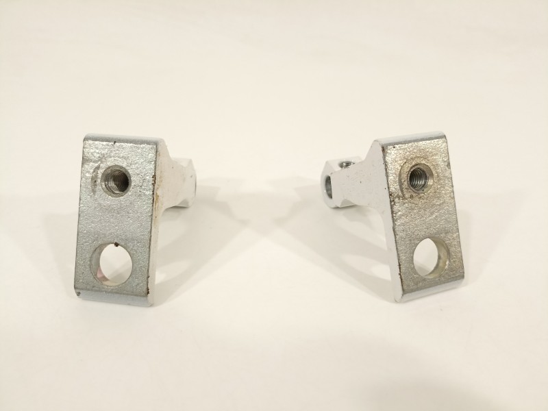 Recambio de bisagra puerta para seat arona xperience referencia OEM IAM 8X0831403E  