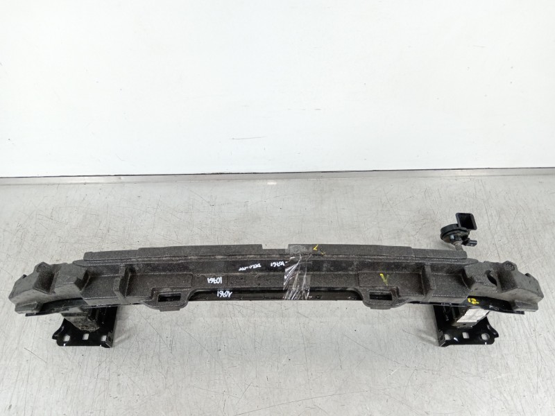 Recambio de refuerzo paragolpes delantero para seat arona xperience referencia OEM IAM 6F0807111B 6F0807109H 