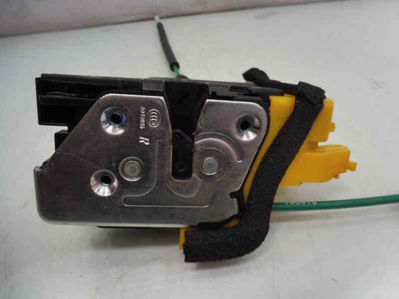 Recambio de cerradura puerta delantera derecha para hyundai i30 (gd) tecno referencia OEM IAM 81320A6010  