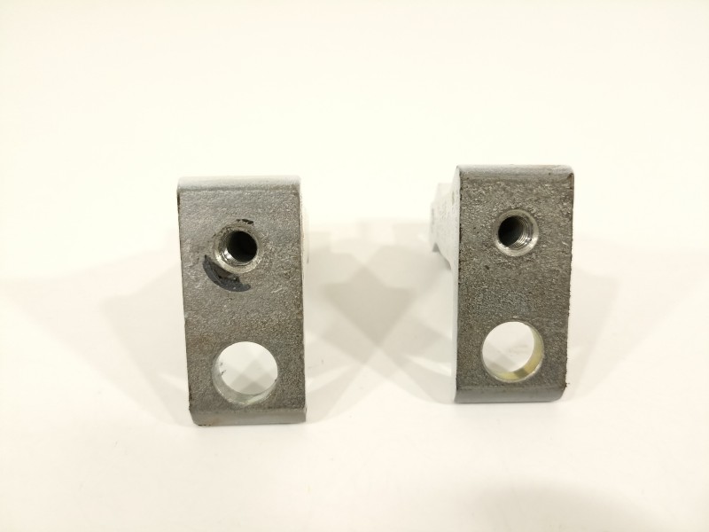 Recambio de bisagra puerta para seat arona xperience referencia OEM IAM 8X0831403E  