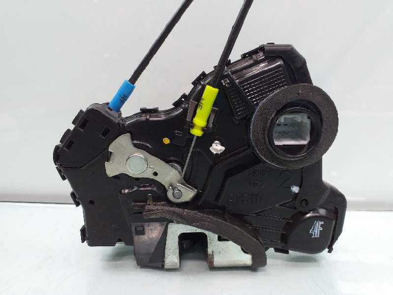 Recambio de cerradura puerta delantera derecha para toyota auris hybrid active referencia OEM IAM   