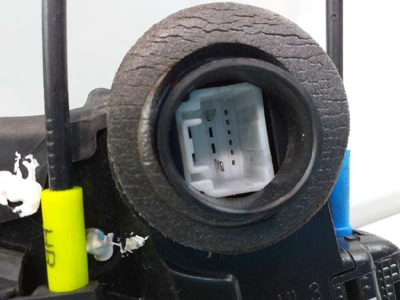 Recambio de cerradura puerta trasera izquierda para toyota auris hybrid active referencia OEM IAM   