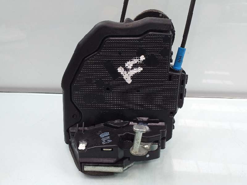 Recambio de cerradura puerta trasera derecha para toyota auris hybrid active referencia OEM IAM   