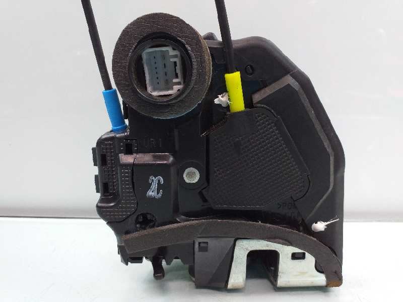 Recambio de cerradura puerta trasera derecha para toyota auris hybrid active referencia OEM IAM   