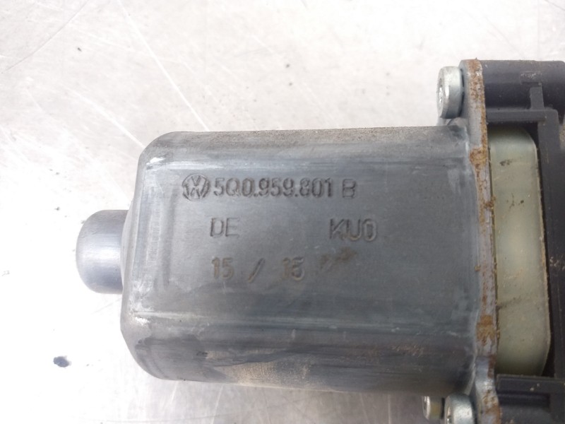 Recambio de elevalunas delantero izquierdo para seat leon (5f1) reference plus referencia OEM IAM 5Q0959801B 0130822717 