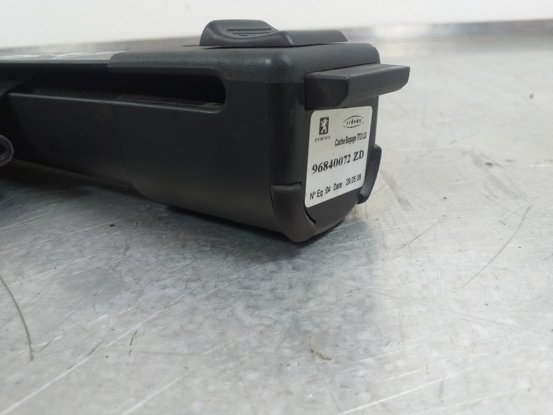 Recambio de bandeja trasera para peugeot 308 sw premium referencia OEM IAM 96840072ZD  